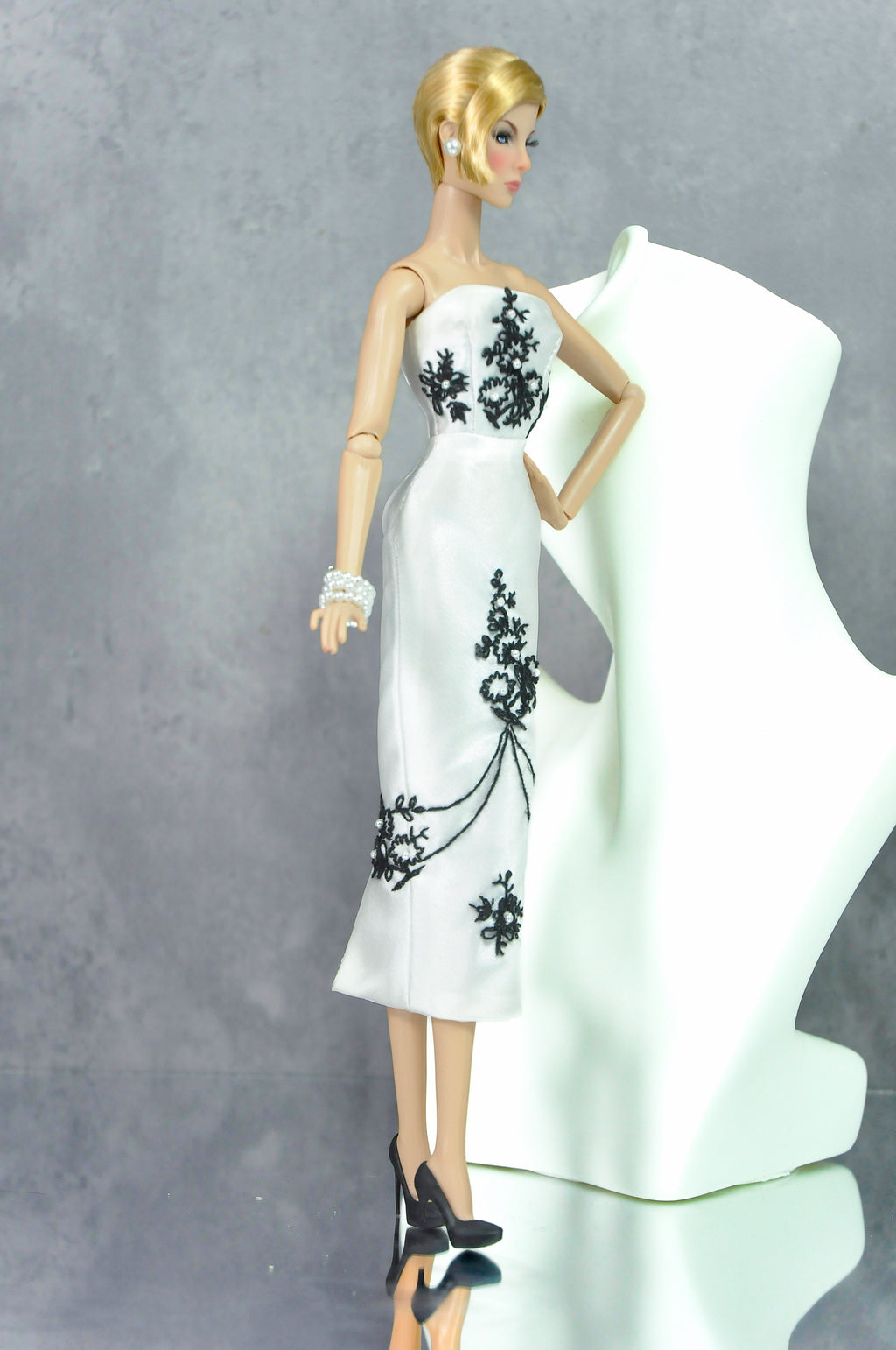Black Orchid Reverie (Couture Gown for 1/6 Fashion Dolls) - Fashion Royalty Couture Gown – Black & White Embroidered 1/6 Doll Dress