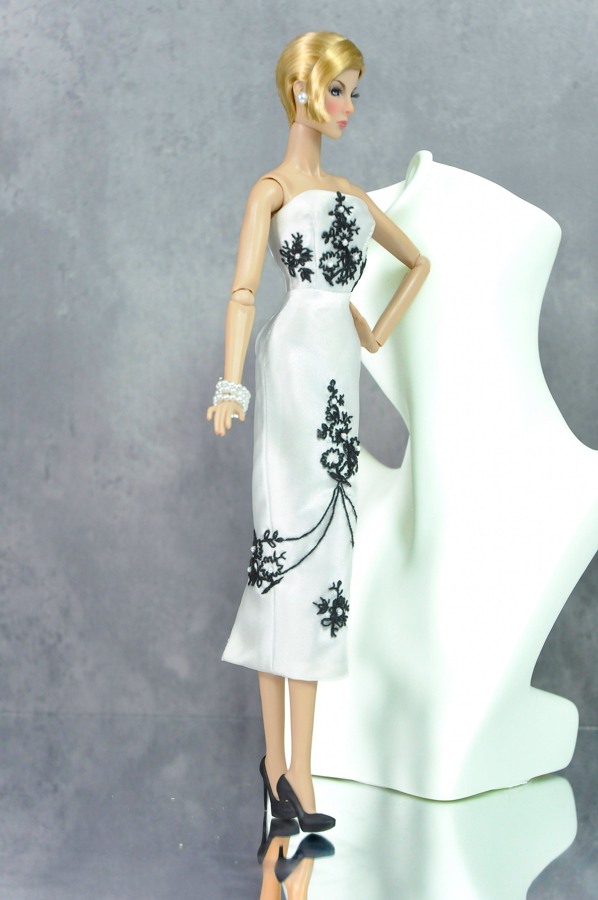Black Orchid Reverie (Couture Gown for 1/6 Fashion Dolls) - Fashion Royalty Couture Gown – Black & White Embroidered 1/6 Doll Dress